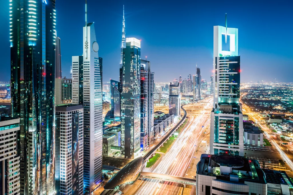 Business Confidence in Dubai Rebounds as SMEs Drive Growth aerial-view-of-dubai-cityscape-united-arab-emirat