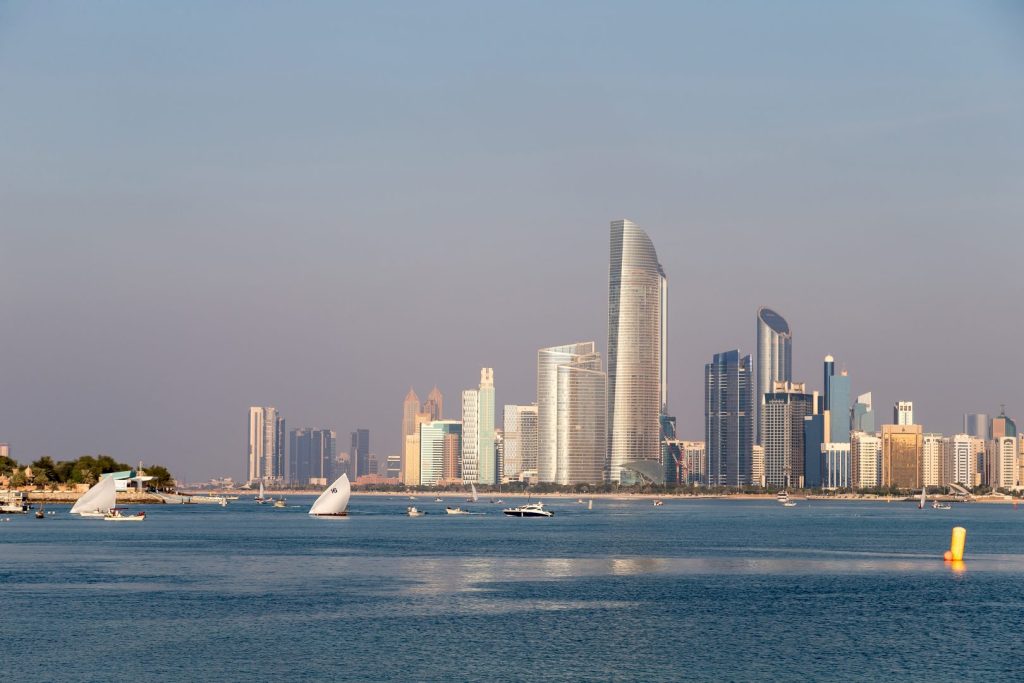 Shakhboot bin Nahyan Receives Burkina Faso’s Foreign Minister in Abu Dhabi