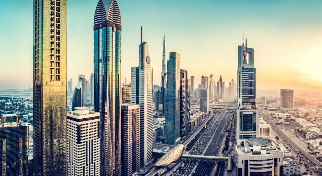 صندوق النقد يخفض توقعاته العالمية.. والإمارات الأعلى نموا مع الهند والصين