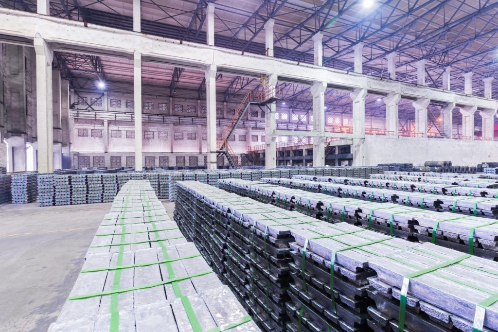 إنشاء 50% من أكبر مصنع لإعادة تدوير الألمنيوم في الإمارات